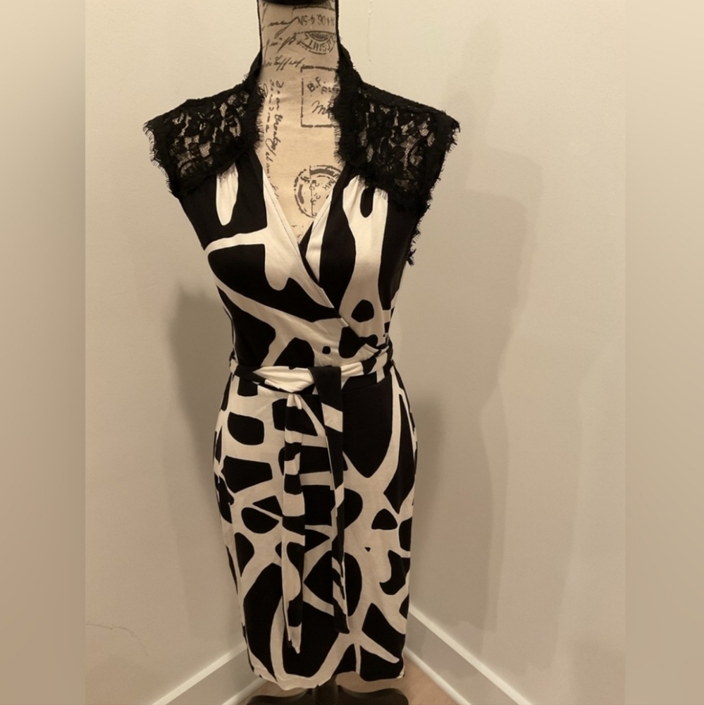 DVF Size 10 Wrap Lace Back Dress
